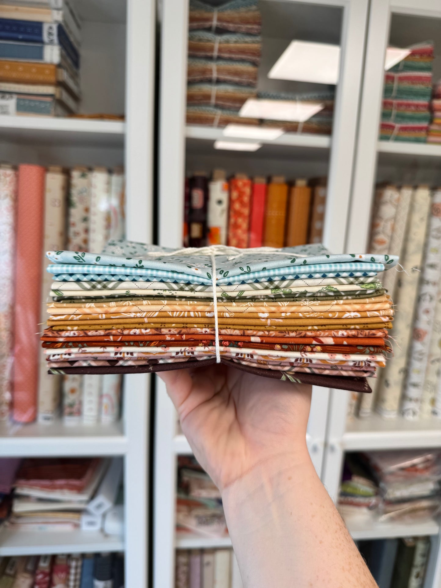 20 Autumn Vibes Fat Quarter Bundle