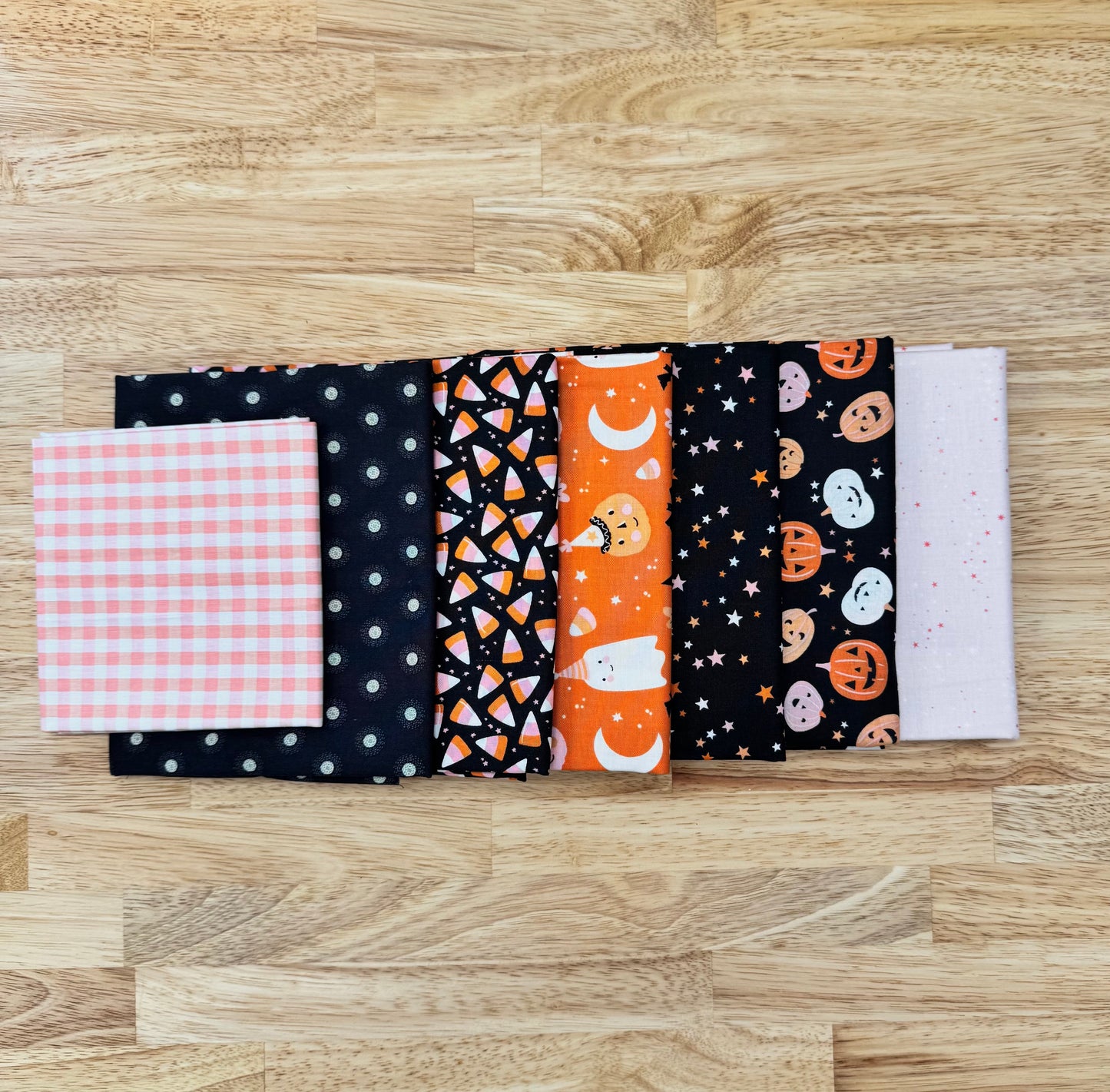 "Cute and Spooky" Cottage Twirl Quilt Kit
