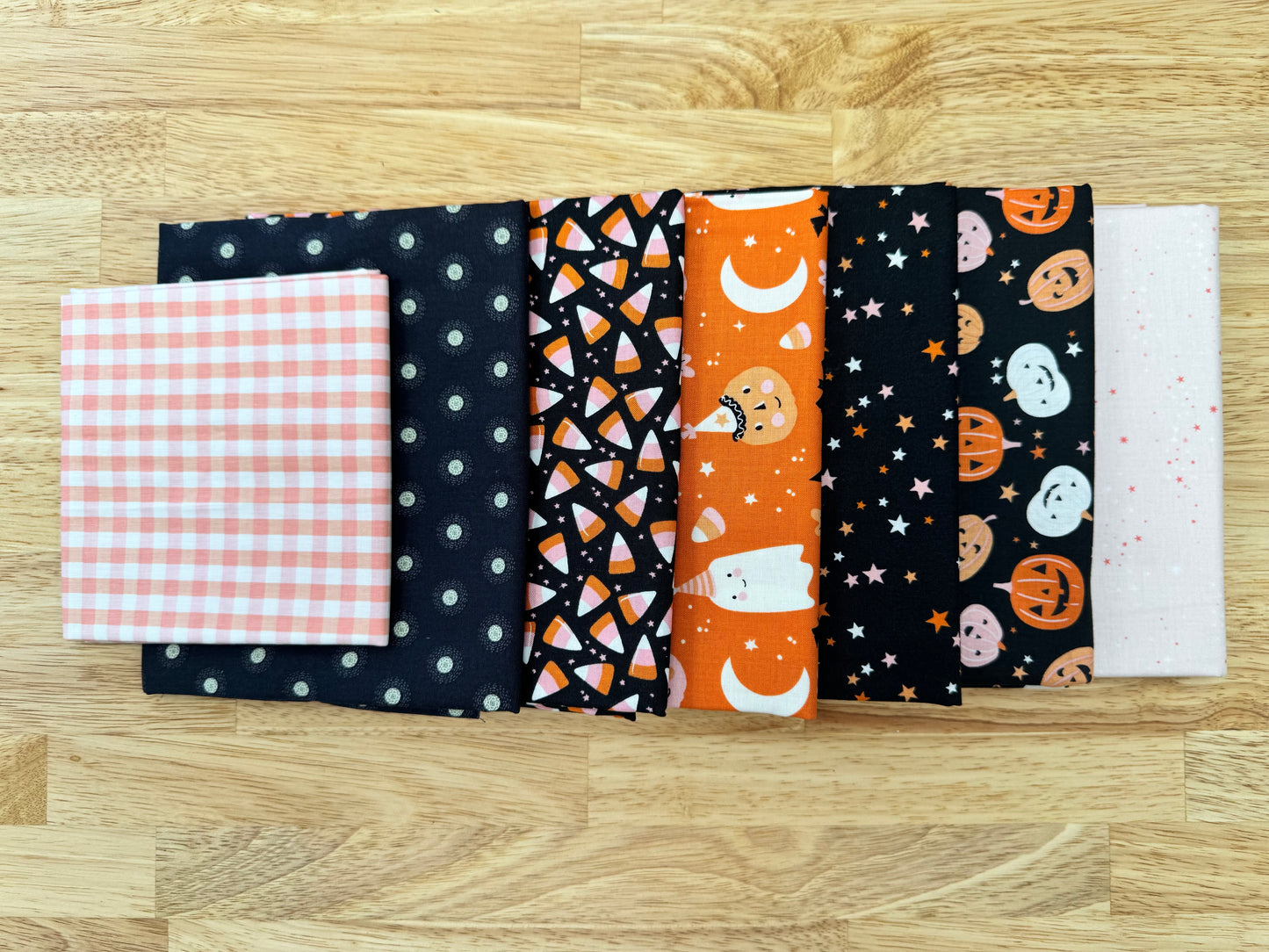 "Cute and Spooky" Cottage Twirl Quilt Kit