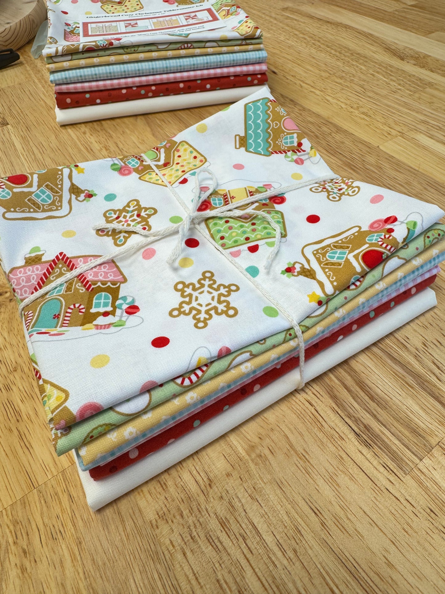 "Gingerbread" Cozy Christmas Table Runner Kit